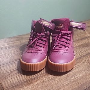 Brand New Carina 2.0 Size 7 sneakers